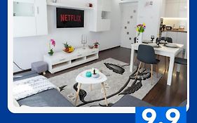 Luxury 2Br Retreat In Central Varna